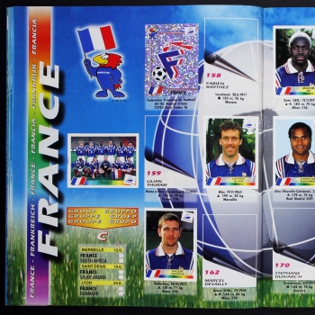 France 98 Panini Sticker Album teilgefüllt