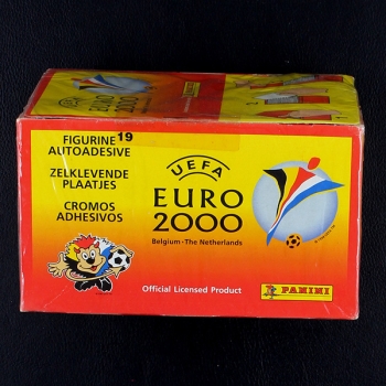 Euro 2000 Panini Box mit 100 Sticker Tüten