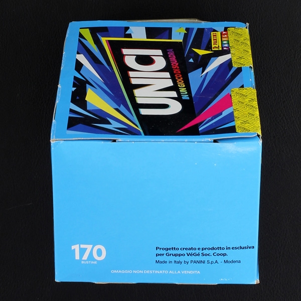 Unici Panini Box mit 170 Sticker Tüten